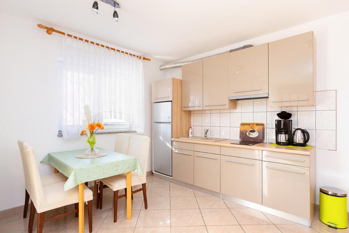 Vilic - Apartments Istriensonne Медулин Экстерьер фото